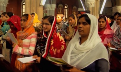 Mulheres paquistanesas no culto