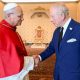 Rei Charles e papa Leão XIV em encontro histórico no Vaticano