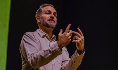Bem-humorado, pastor aconselha esposas para Copa do Mundo