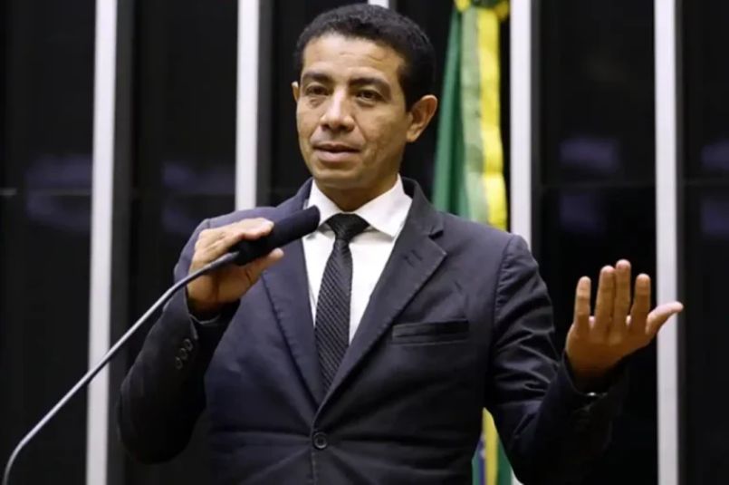 Desvio de emendas rende condenação a pastor deputado no STF