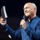 Greg Laurie fará evangelismo em universidade onde Charlie Kirk morreu