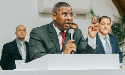 Pastor Osiel Gomes escapa ileso de acidente