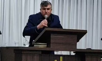 Morreu pregando: pastor sofre infarto no púlpito em culto na Deus é Amor
