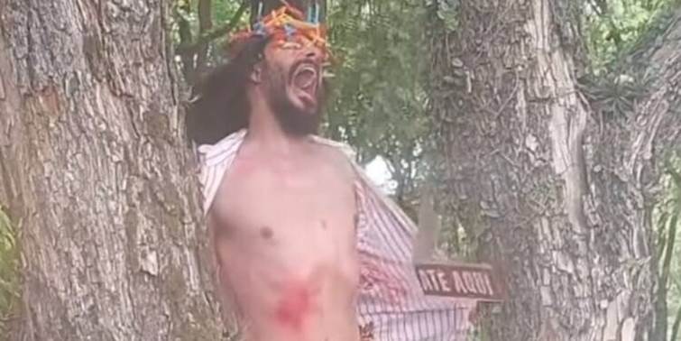 'Striptease de Jesus' em apresentação de Carnaval causa revolta nas redes sociais