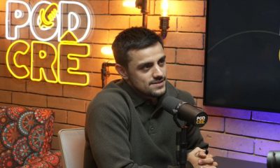 Felipe Simas relembra momento depressivo antes de conversão