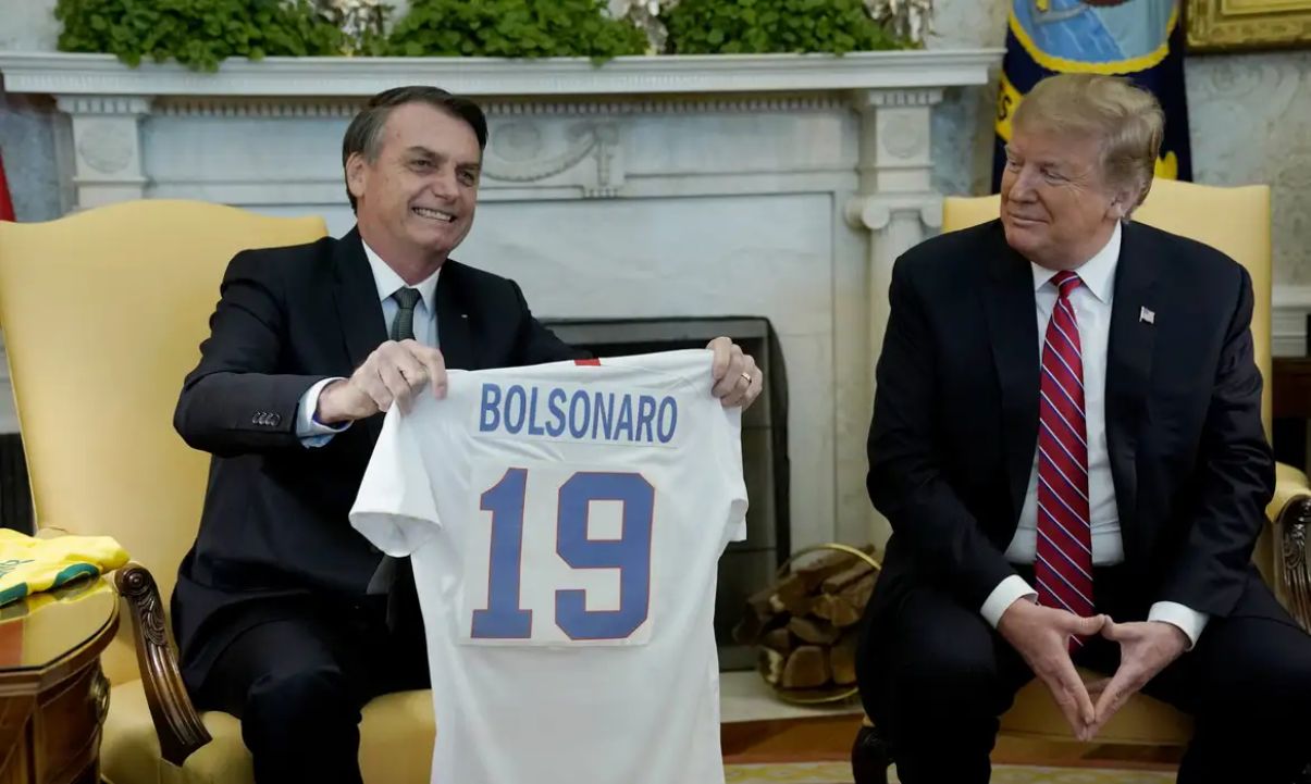 Colunista da ‘Folha’ aponta possível visita de Trump a Bolsonaro