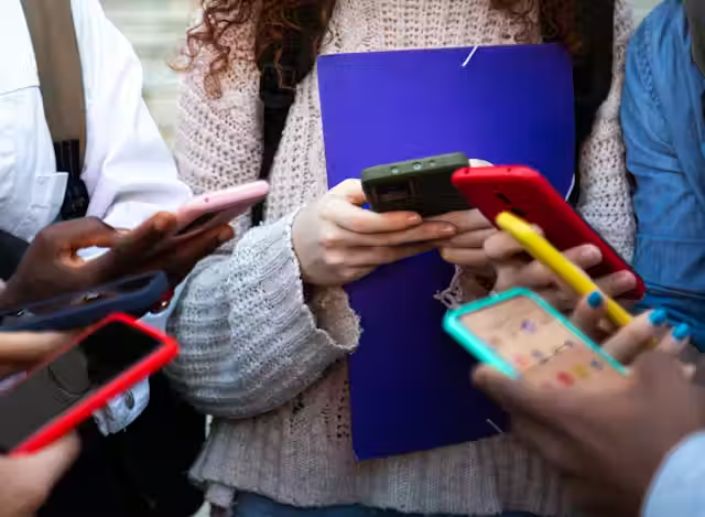 Evangelismo entre jovens cresce na Europa pela redes sociais, relatam líderes
