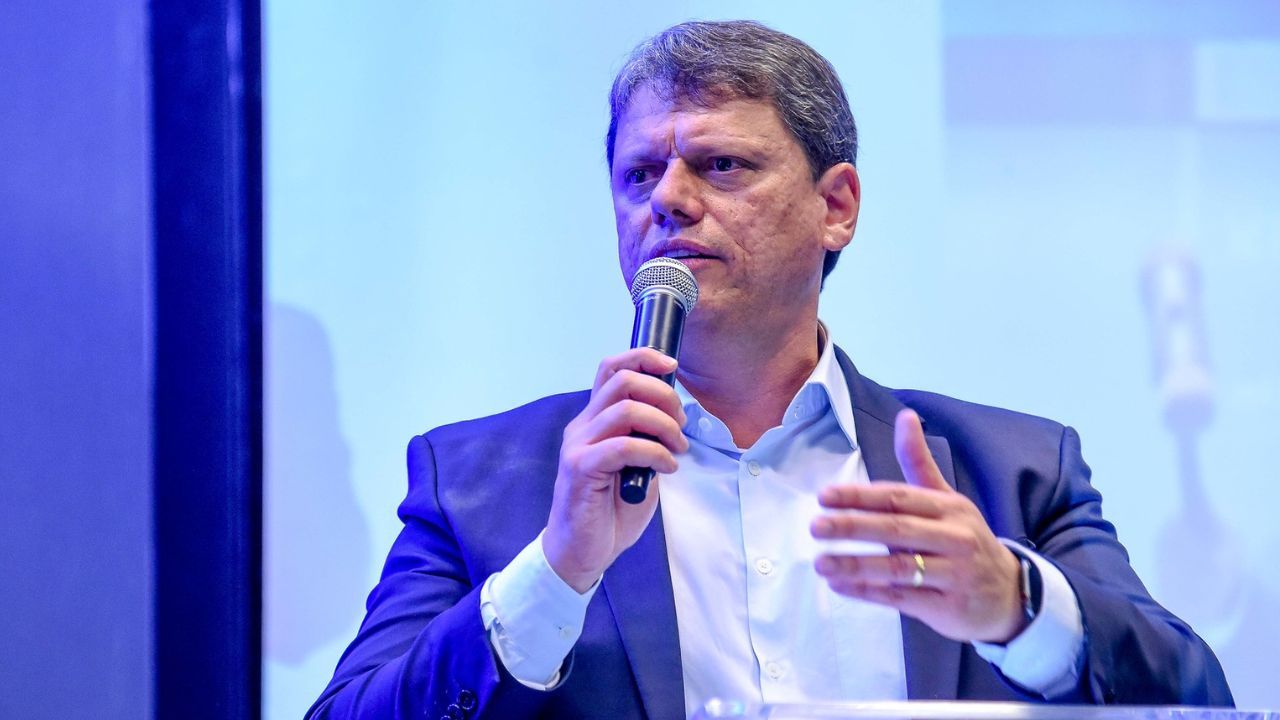 Tarcísio diz que bets podem acabar com o Brasil: 'Problema de saúde'