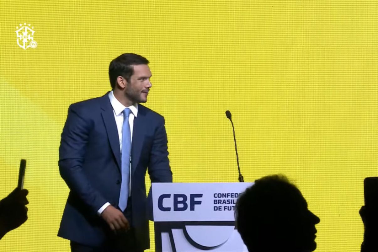Veja o que o novo presidente da CBF fez a respeito da camisa vermelha