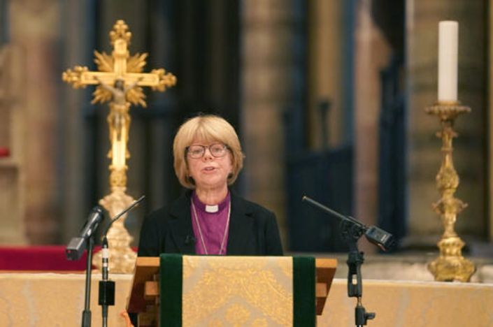 Sarah Mullally é escolhida como primeira arcebispa de Canterbury