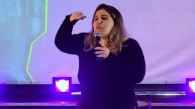 pastora Karla Cordeiro