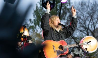Sean Feucht denuncia censura a cultos no Canadá: ‘Fortaleza demoníaca’