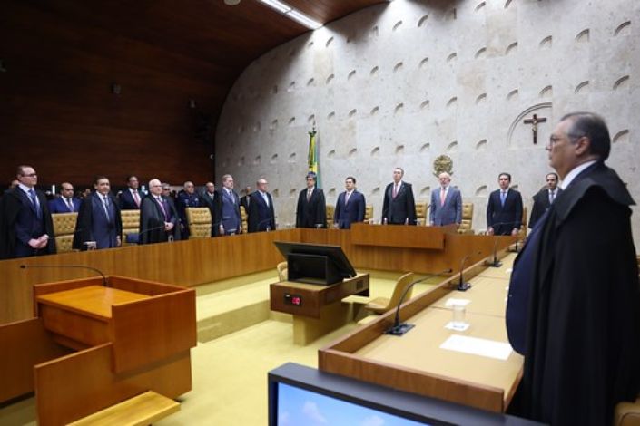 STF mantém decisão que liberou porte de maconha