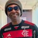 Thalles criticado por cantar hino do Flamengo na Marcha