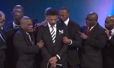 Um ano após disciplina, Tony Evans é restaurado ao ministério
