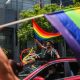 Cardeal pede que Leão XIV revogue bênção gay de Francisco